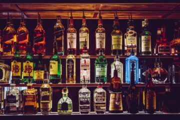Вы сейчас просматриваете Алкоголь станет дешевле: в Дубае отменили 30% налог на спиртное для привлечения туристов