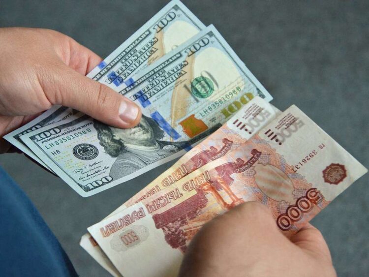 Доллары или рубли