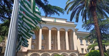 Замучились собирать налог: в Абхазии отменили курортный сбор, действовавший более 16 лет