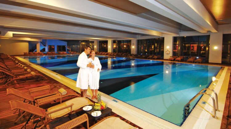 Отели в Турции с крытым и подогреваемым бассейном