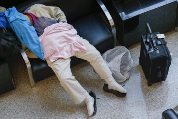 Вы сейчас просматриваете Когда не мила родина: пять сбежавших от мобилизации россиян живут в аэропорту Сеула