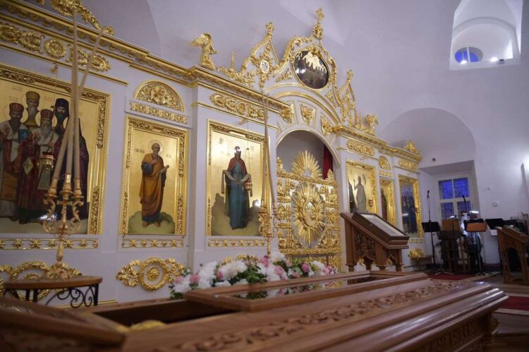 Внутри Воскресенского собора в Вологде