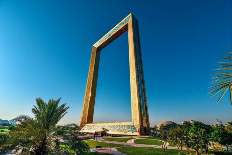 Архитектура здания Dubai Frame