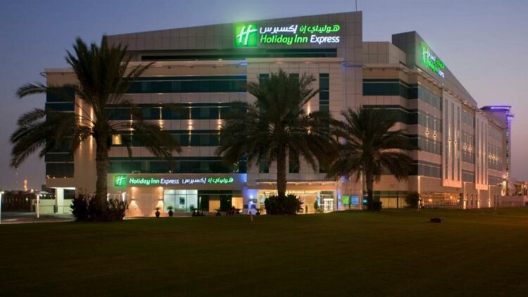 Отель Holiday Inn Express Dubai Airport 3*