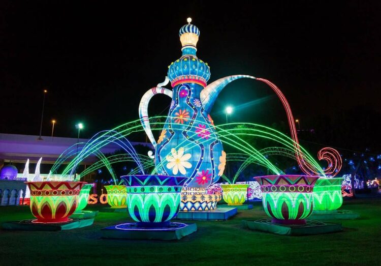 Посещение светящегося парка в Дубае