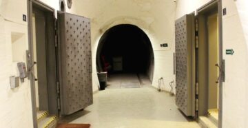 Убежище для избранных: Дания открыла для туристов двери секретного ядерного бункера Regan Vest