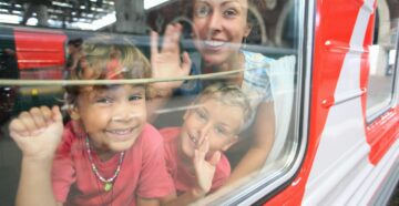 Щедрый подарок семьям: РЖД установили скидку 50% детям 10–17 лет на поездки летом 2023 года