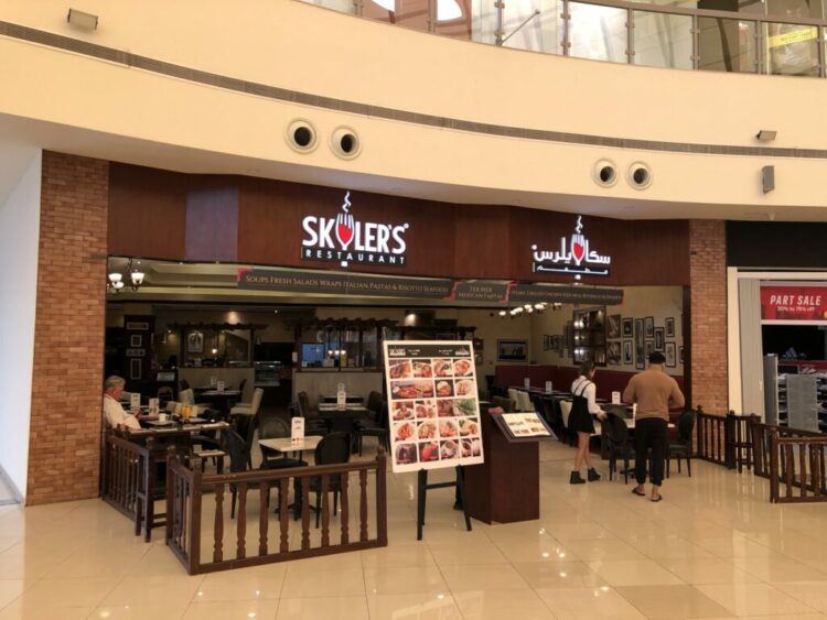 Ресторан в ТЦ Dubai Outlet Mall
