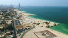 Kite Beach — большой пляж в Дубае для активного отдыха