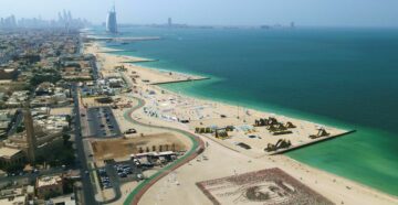 Kite Beach — большой пляж в Дубае для активного отдыха