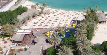 Barasti Beach в Дубае — частный пляж с ночным клубом