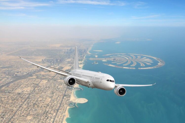 Самолет из Дубая