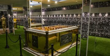 В память о легендарном футболисте: в Бразилии открылся для посетителей мавзолей Пеле