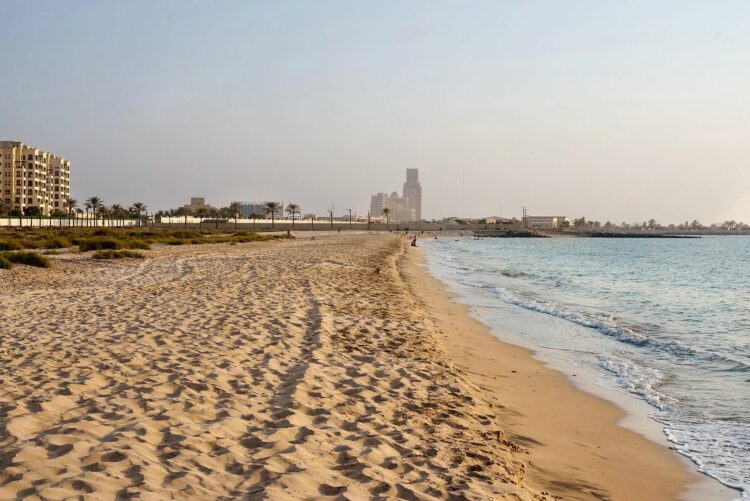 Пляж Аль-Хамрия