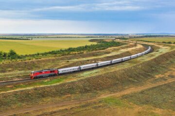 Вы сейчас просматриваете Добраться до Крыма станет легче: новые поезда на полуостров начнут ходить в мае 2023 года