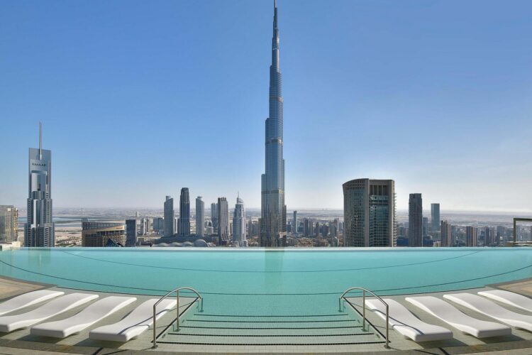 Бассейн Address Sky View в Дубае