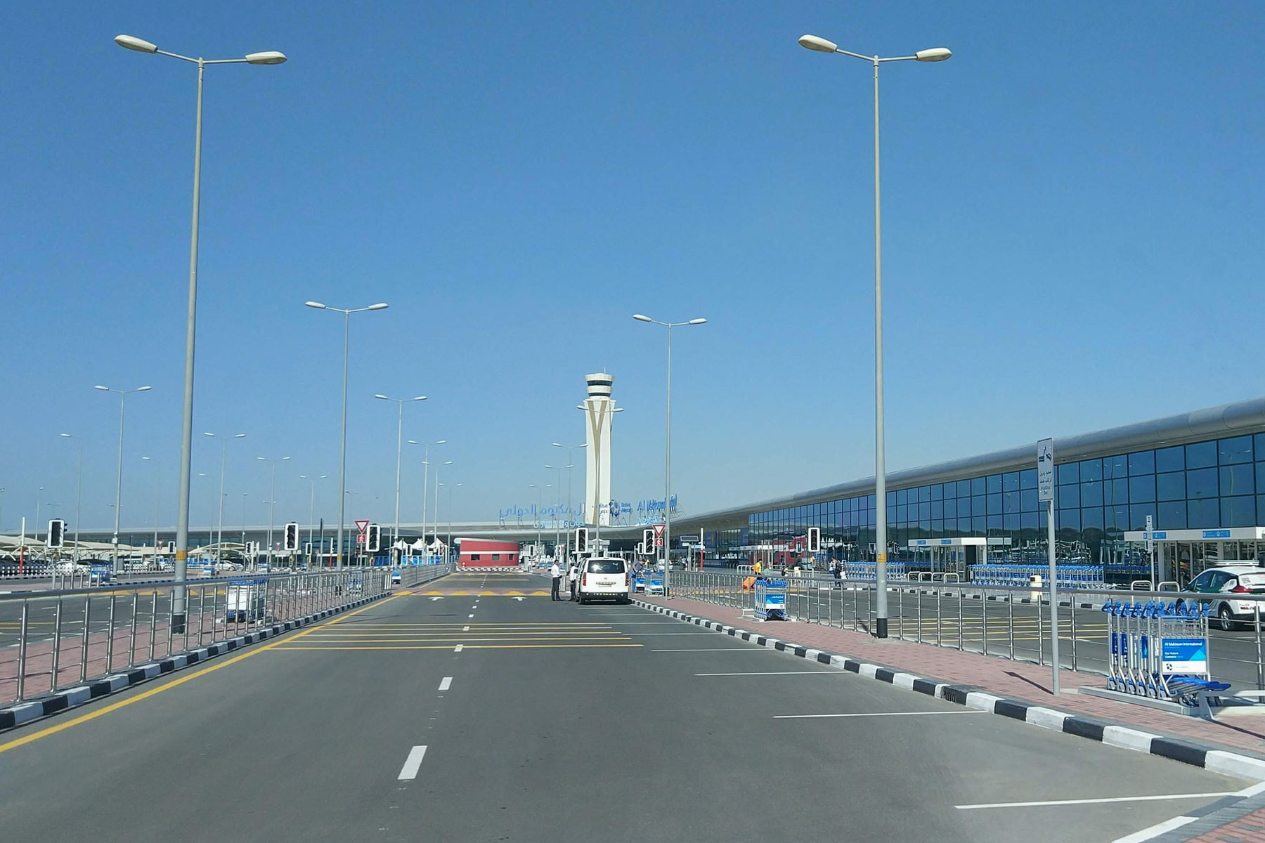 Вылет аэропорт аль мактум