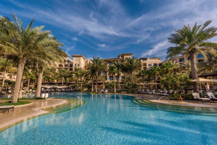 Отель Four Seasons Resort Dubai