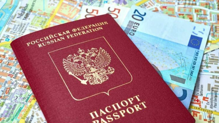 Российский паспорт при полете в ОАЭ