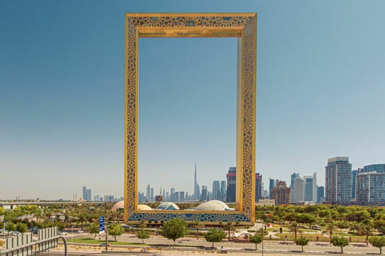 Смотровая площадка Золотая рамка Дубая