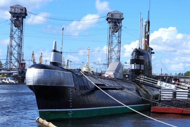 Подводная лодка Б-413 в Калининграде
