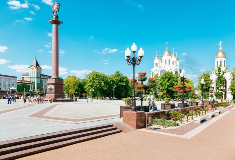 Триумфальная колонна на площади Победы в Калининграде