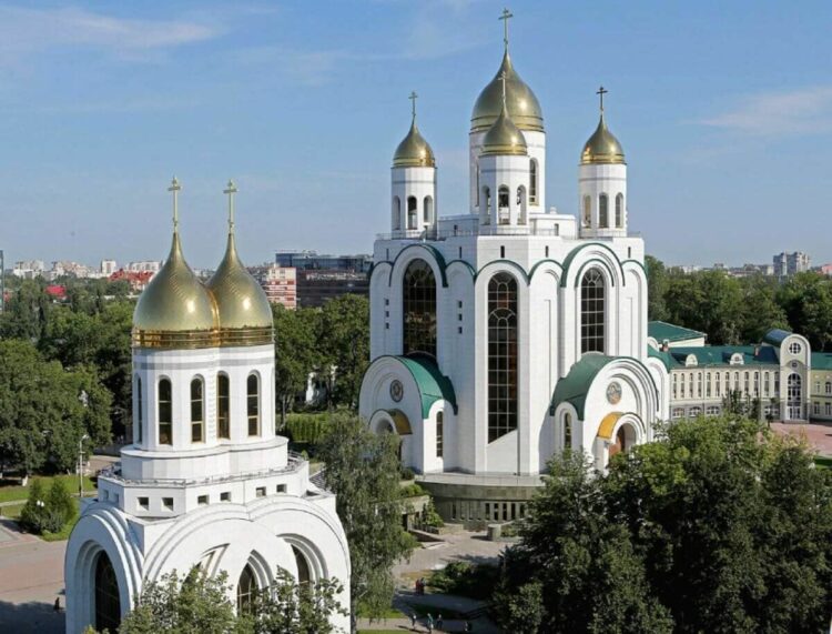 Вид на Храм Христа Спасителя в Калининграде