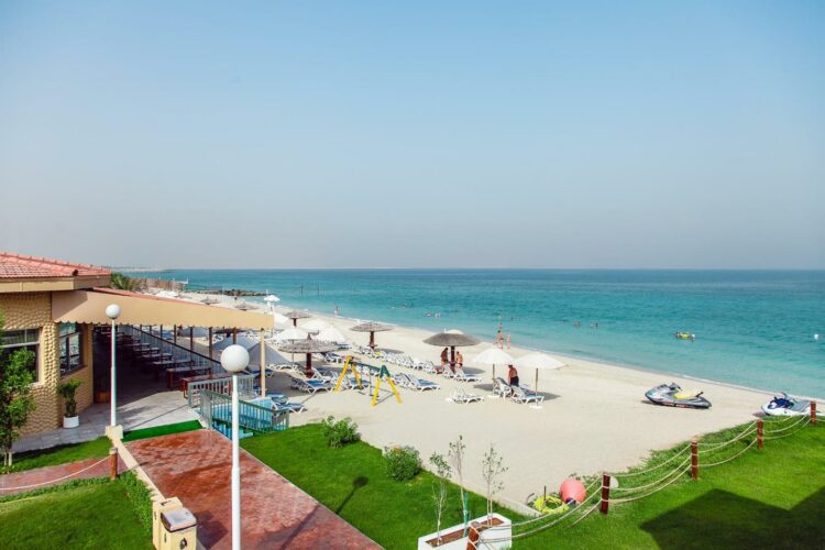 Пляж отеля Sharjah Carlton