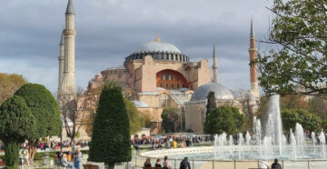 Зарабатывать не грешно? Вход в собор Святой Софии в Стамбуле станет платным для иностранцев