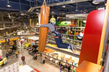 время работы тц екатеринбург. екатеринбург ул вайнера 9 тц пассаж. лента режим работы. режим работы торгового центра мега. режим работы в праздники тц.