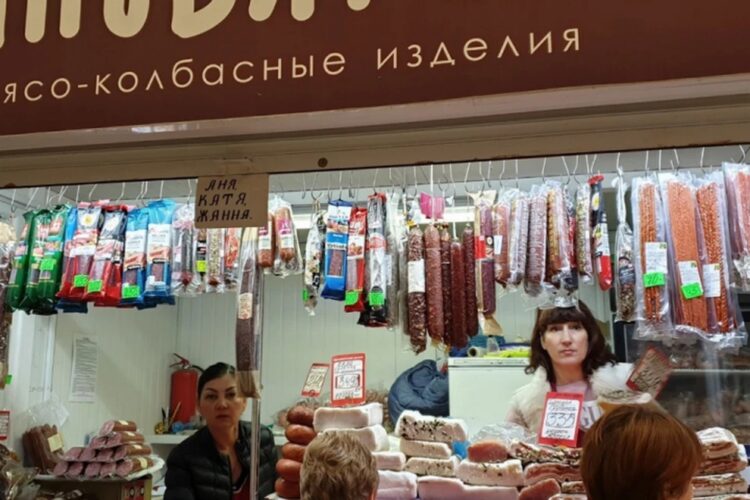 Мясной отдел Центрального рынка Калининграда