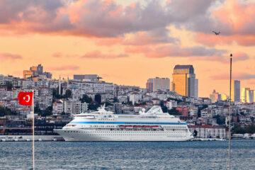 Вы сейчас просматриваете Всё лучшее за раз: в новый маршрут лайнера Astoria Grande добавлены четыре курорта Турции