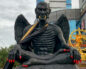Страшная статуя возле отеля в Бангкоке