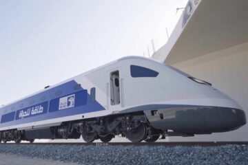Вы сейчас просматриваете Новый транспорт: в ОАЭ первый современный поезд с пассажирами успешно прошёл по маршруту