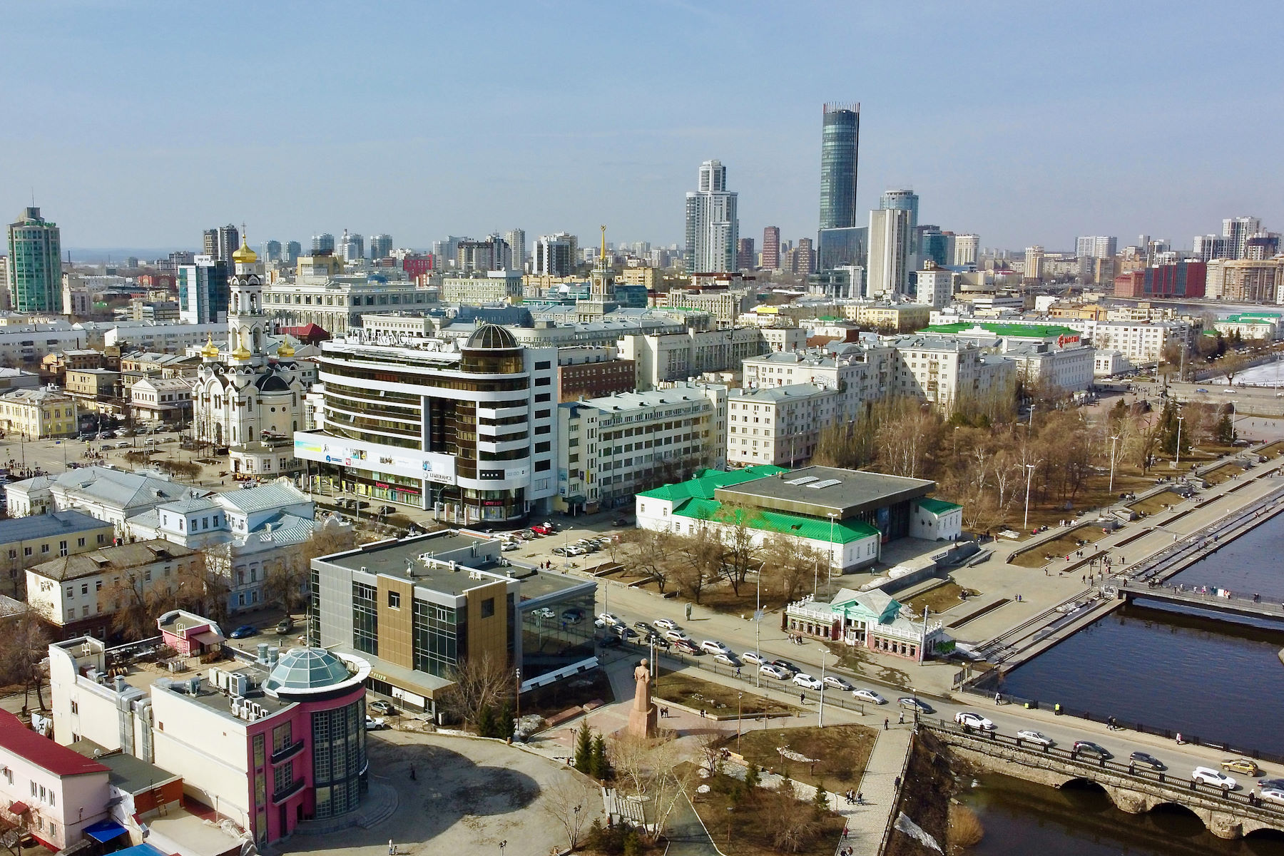 Самые интересные факты о Екатеринбурге для туристов: об истории города,  местных традициях, культуре и достопримечательностях