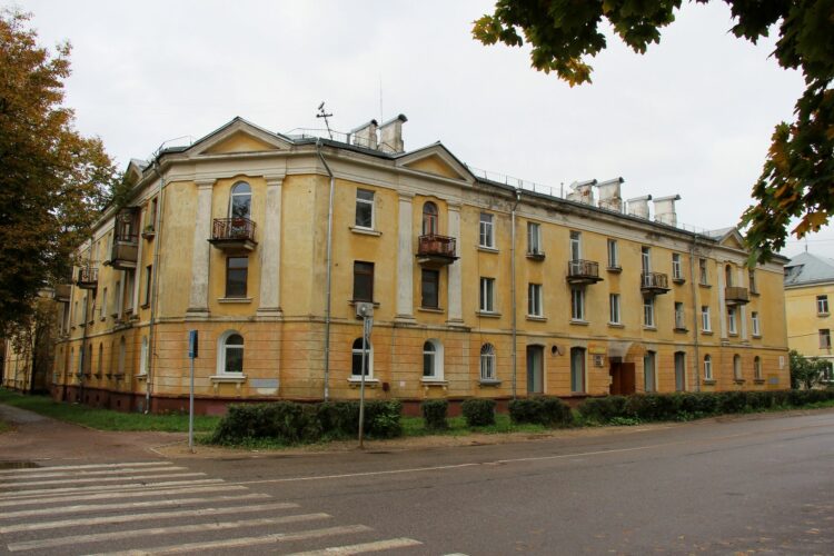 Улица Лейпунского в Обнинске— главная пешеходная улица