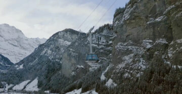 Почти отвесный подъём: самая крутая в мире канатная дорога начала работать в горах Швейцарии