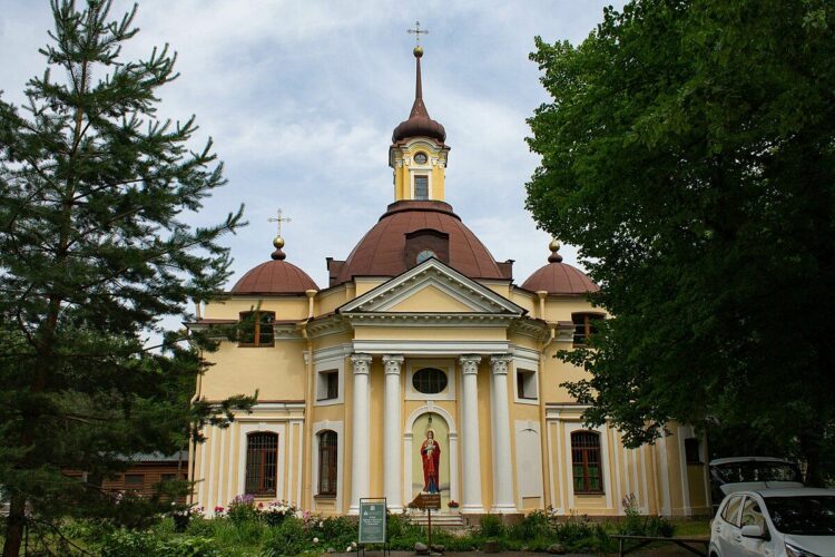 Церковь Петра и Павла в Знаменке