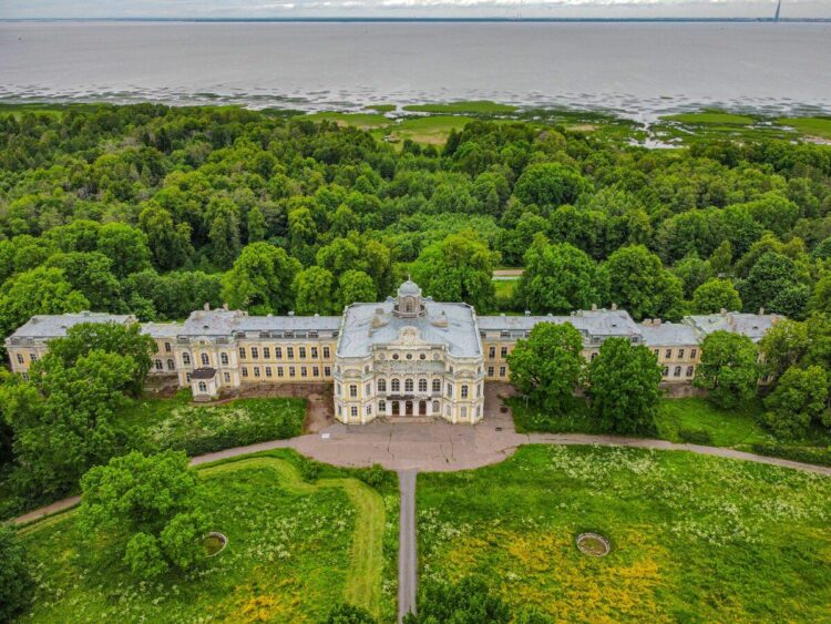Усадьба Знаменка в Петергофе сверху