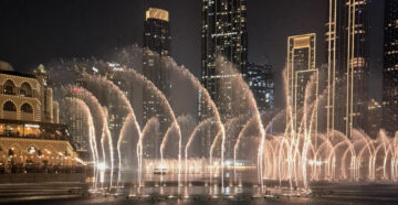 Самый известный фонтан Дубая открылся после реконструкции