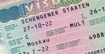 Считают угрозой: выдача многократных шенгенских виз россиянам ограничена Еврокомиссией