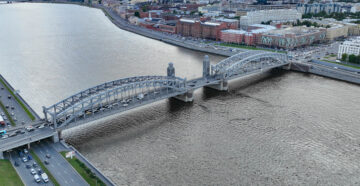 Большеохтинский мост в Санкт-Петербурге