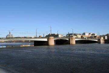 Вы сейчас просматриваете Гренадерский мост в Санкт-Петербурге