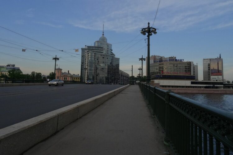 Прогулка по Сампсониевскому мосту