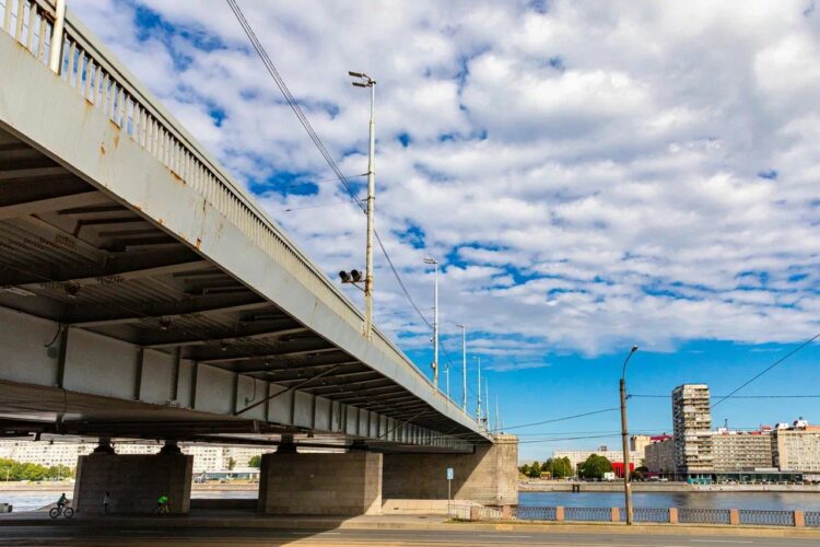 Архитектура Володарского моста в Санкт-Петербурге