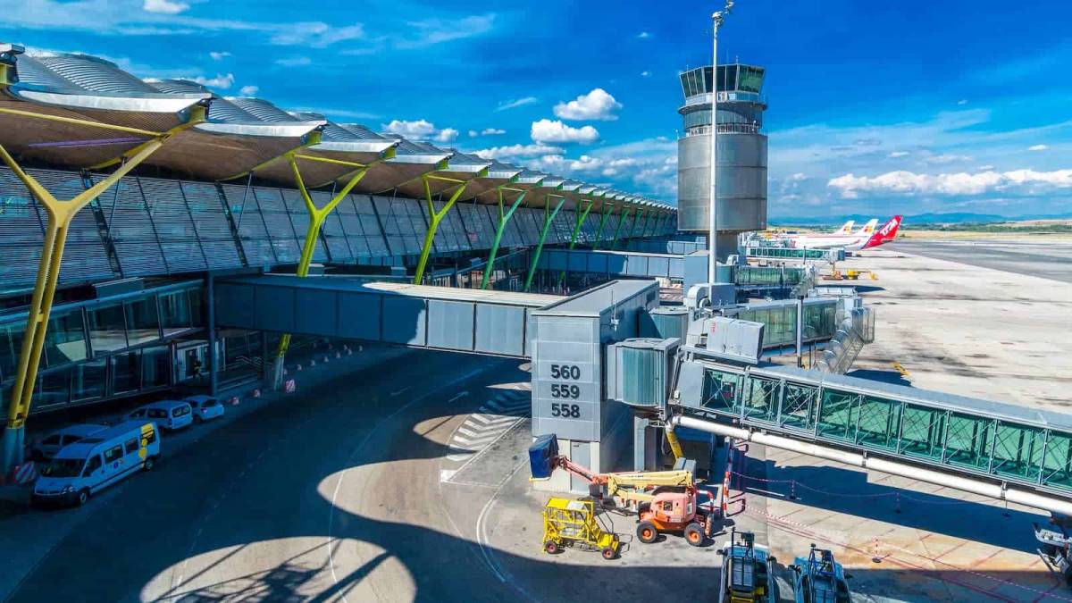 Пересадка в испанских аэропортах теперь возможна только с транзитной визой