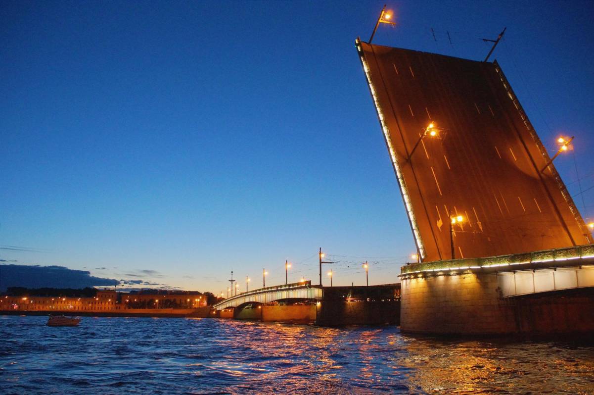 Литейный мост в Санкт-Петербурге