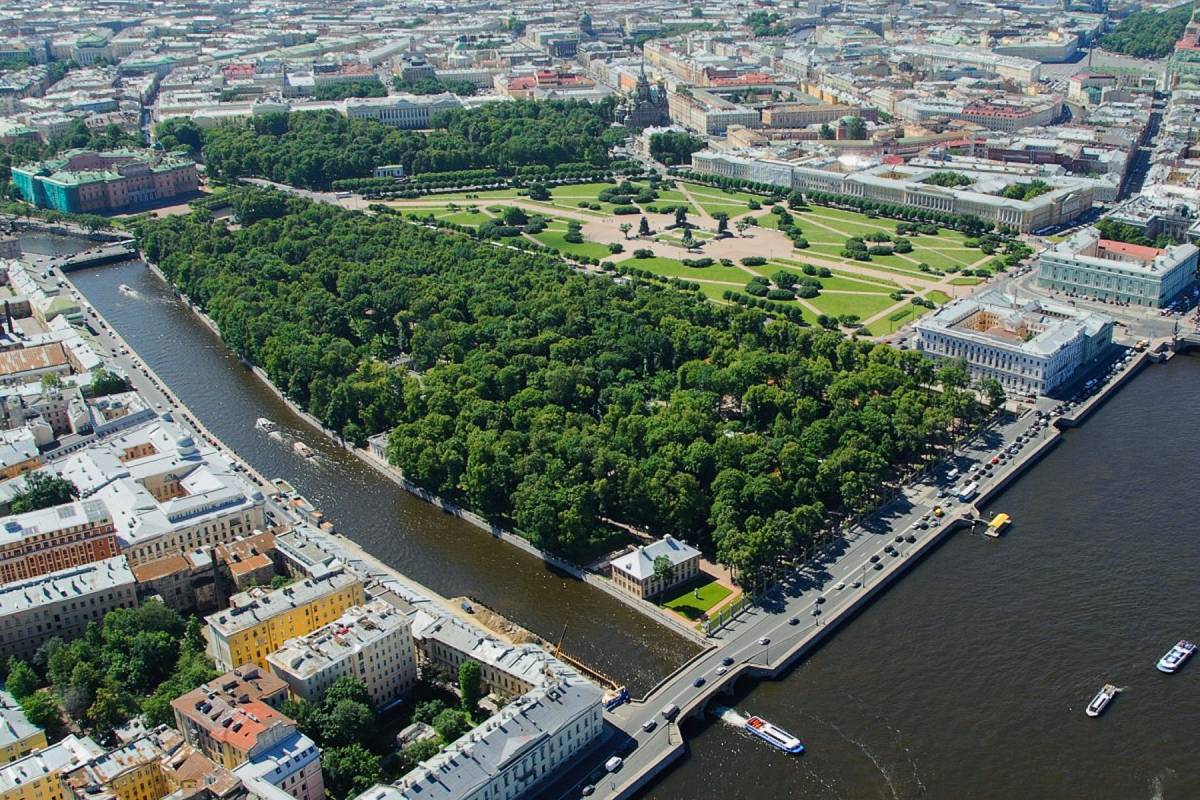 Летний сад в Санкт-Петербурге